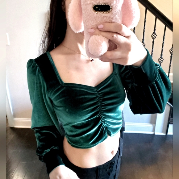 Emerald Green velvet style long sleeve crop top almost famous medium ribbed - Picture 4 of 9